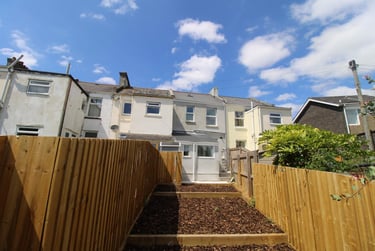 2 bed house, Wembury Road, Cattedown, Plymouth, PL98HQ - Image 1